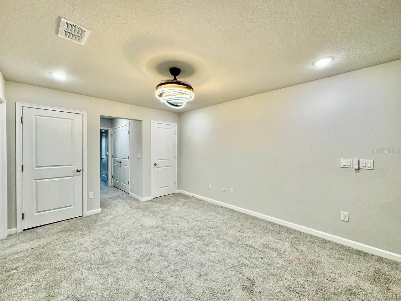 Image 16 of 35 For 8509 Primrose Willow Place