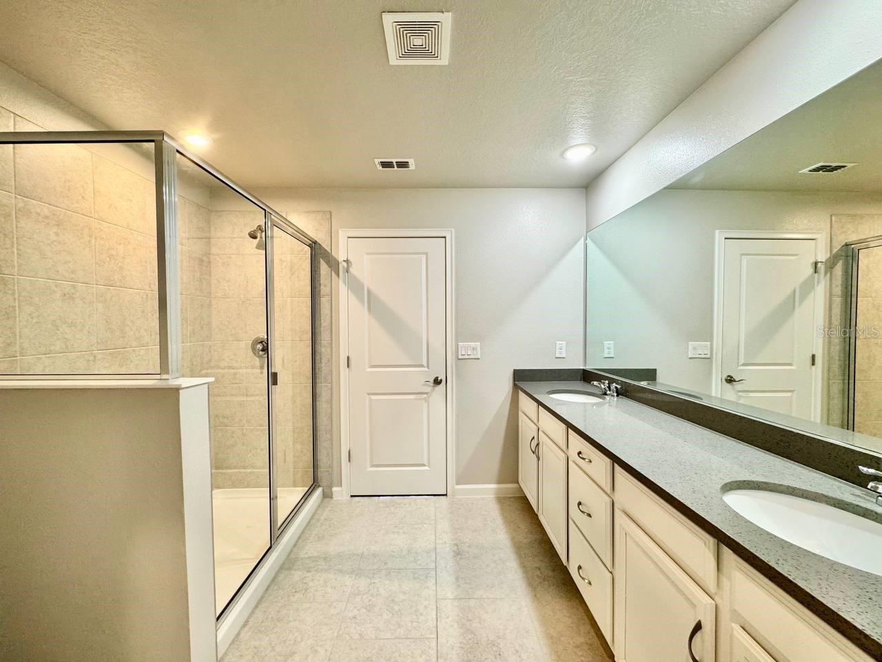 Image 22 of 35 For 8509 Primrose Willow Place