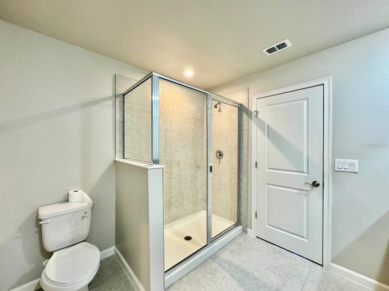 Image 23 of 35 For 8509 Primrose Willow Place