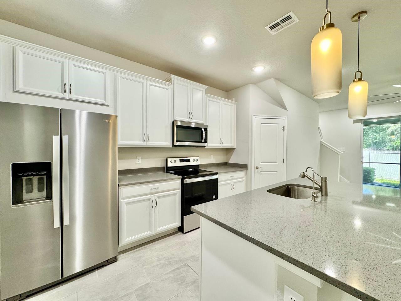 Image 7 of 35 For 8509 Primrose Willow Place