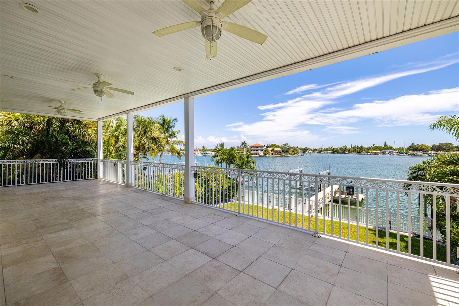 Image 11 of 69 For 821 Bay Point Drive