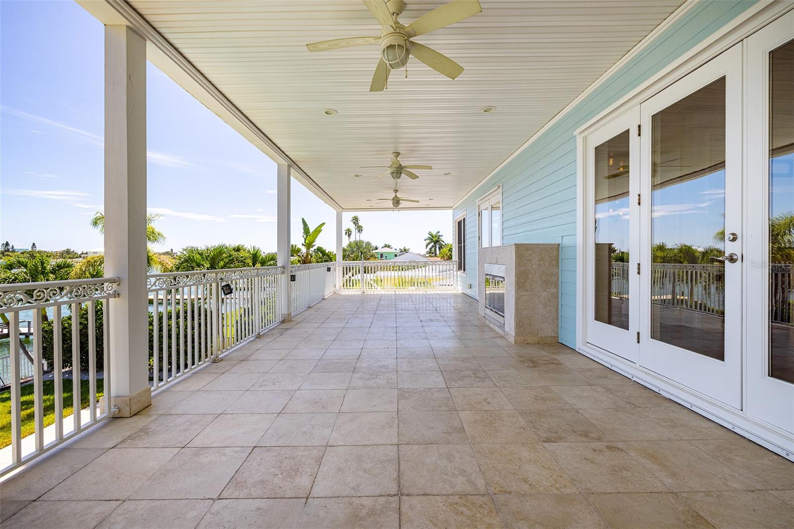 Image 17 of 69 For 821 Bay Point Drive