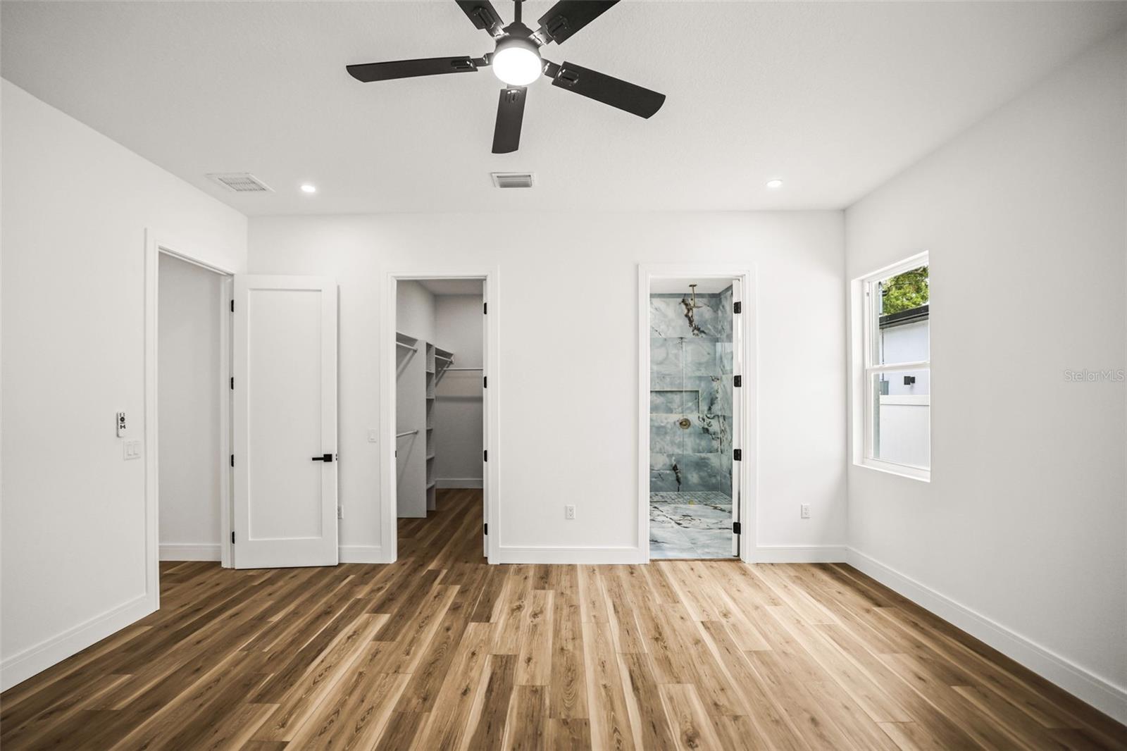 Image 34 of 62 For 330 Archimedes Street