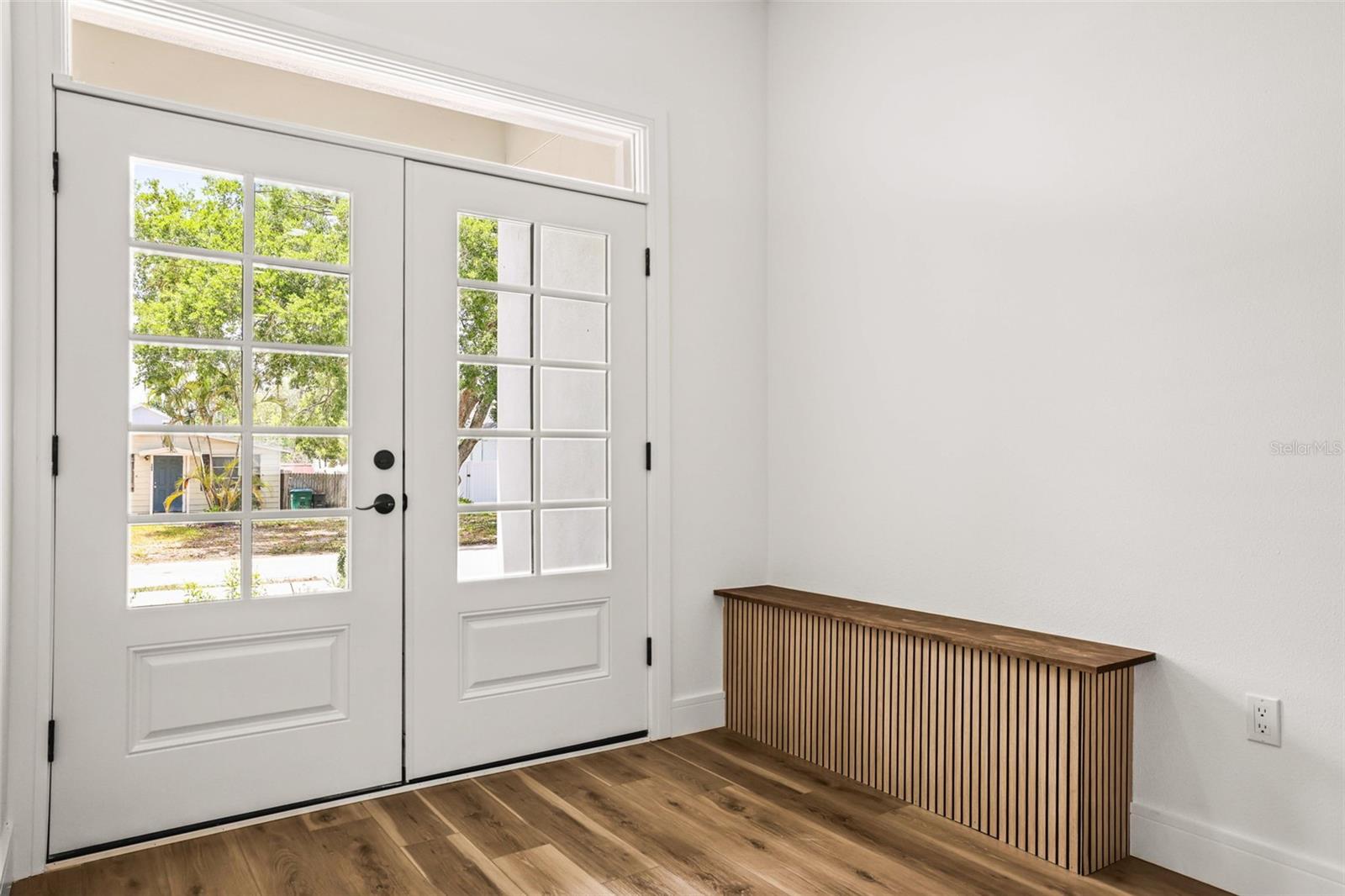 Image 37 of 62 For 330 Archimedes Street
