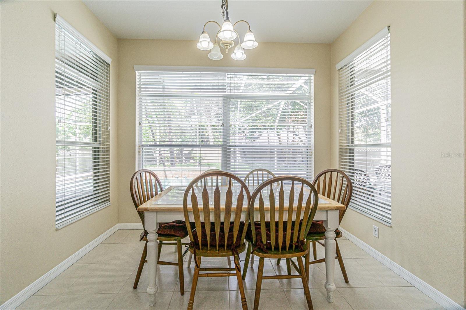 Image 18 of 61 For 3356 Zack Drive