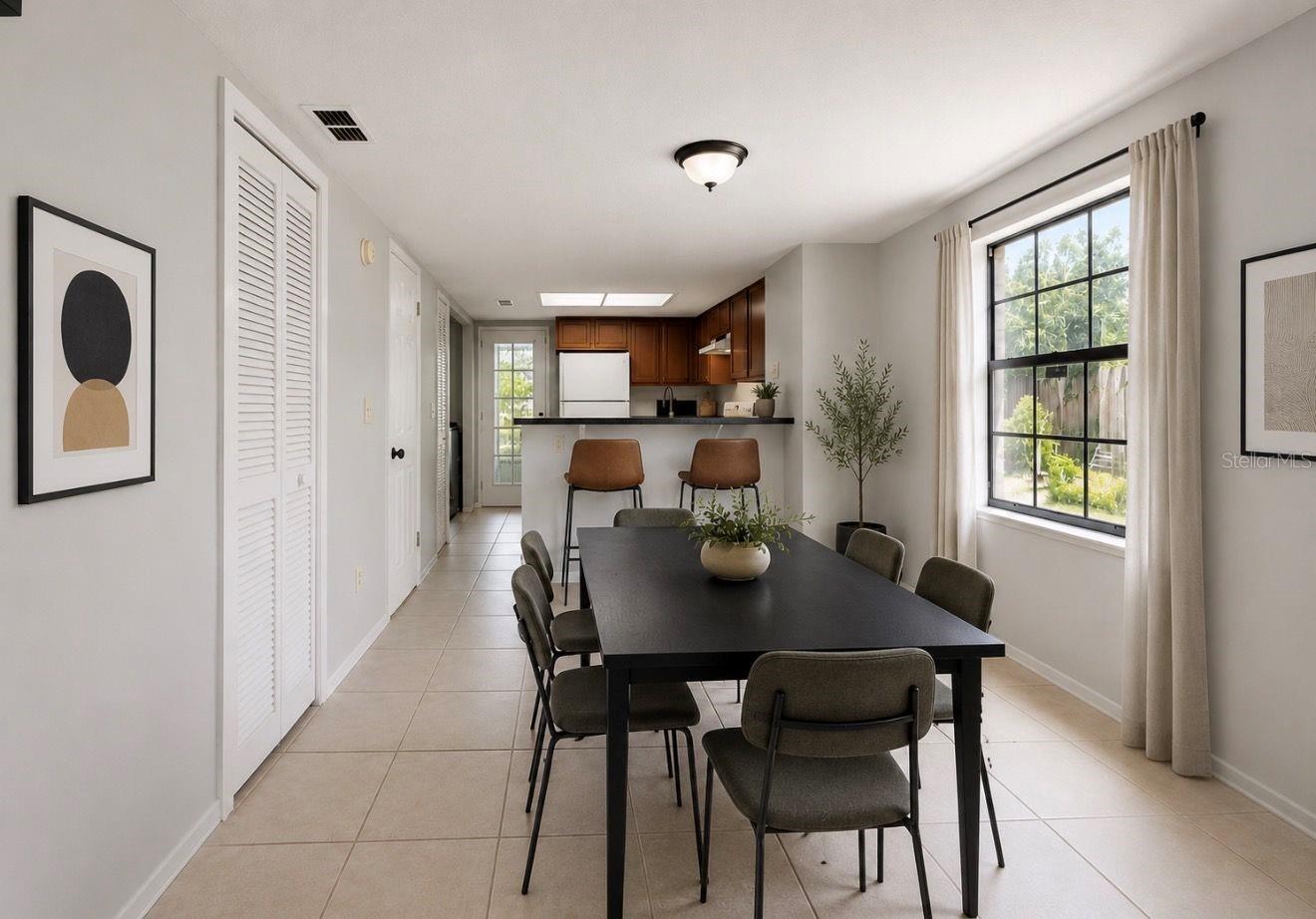 Image 12 of 50 For 2316 Fletchers Point Circle