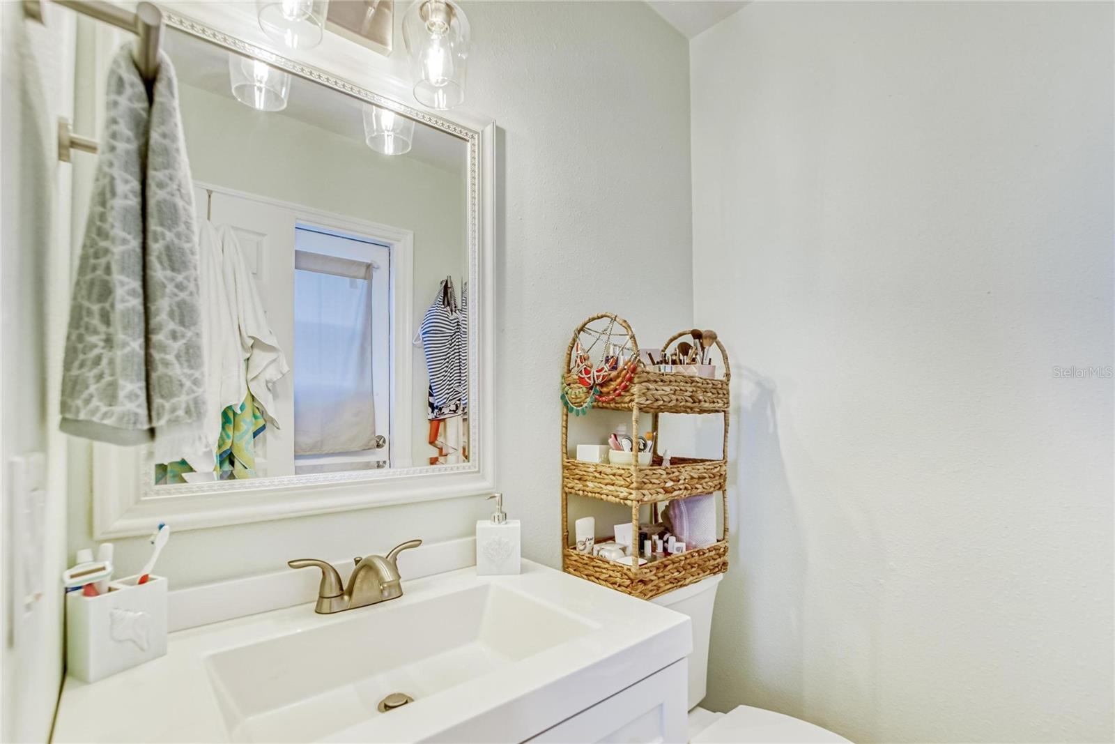 Image 40 of 75 For 6004 Golf And Sea Boulevard