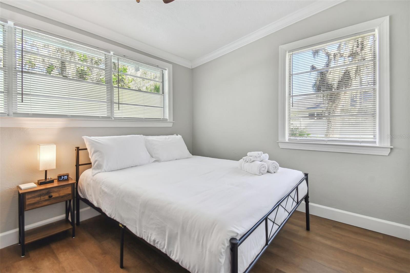 Listing photo id 47 for 414 Joyce Avenue
