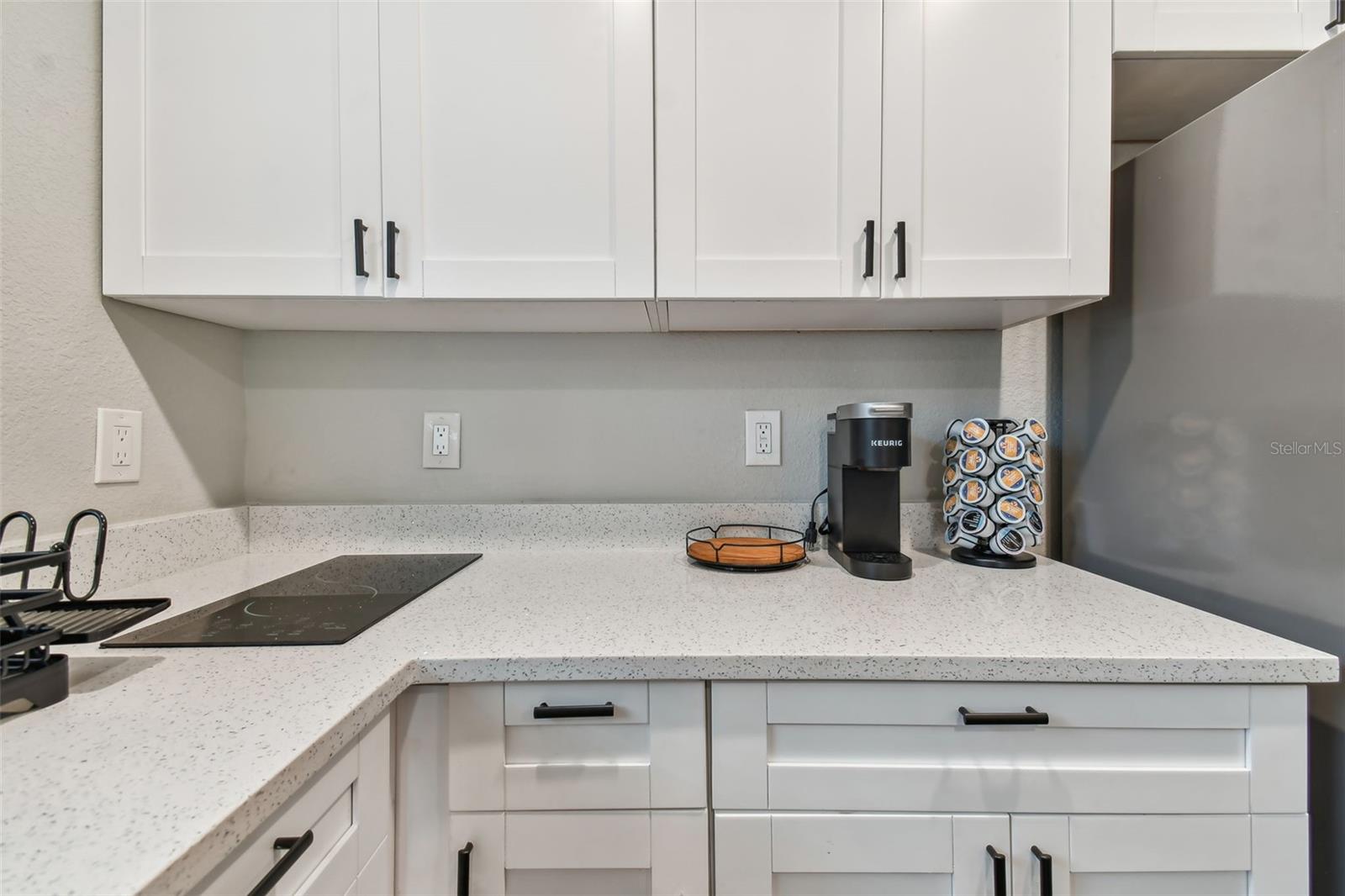 Listing photo id 55 for 414 Joyce Avenue