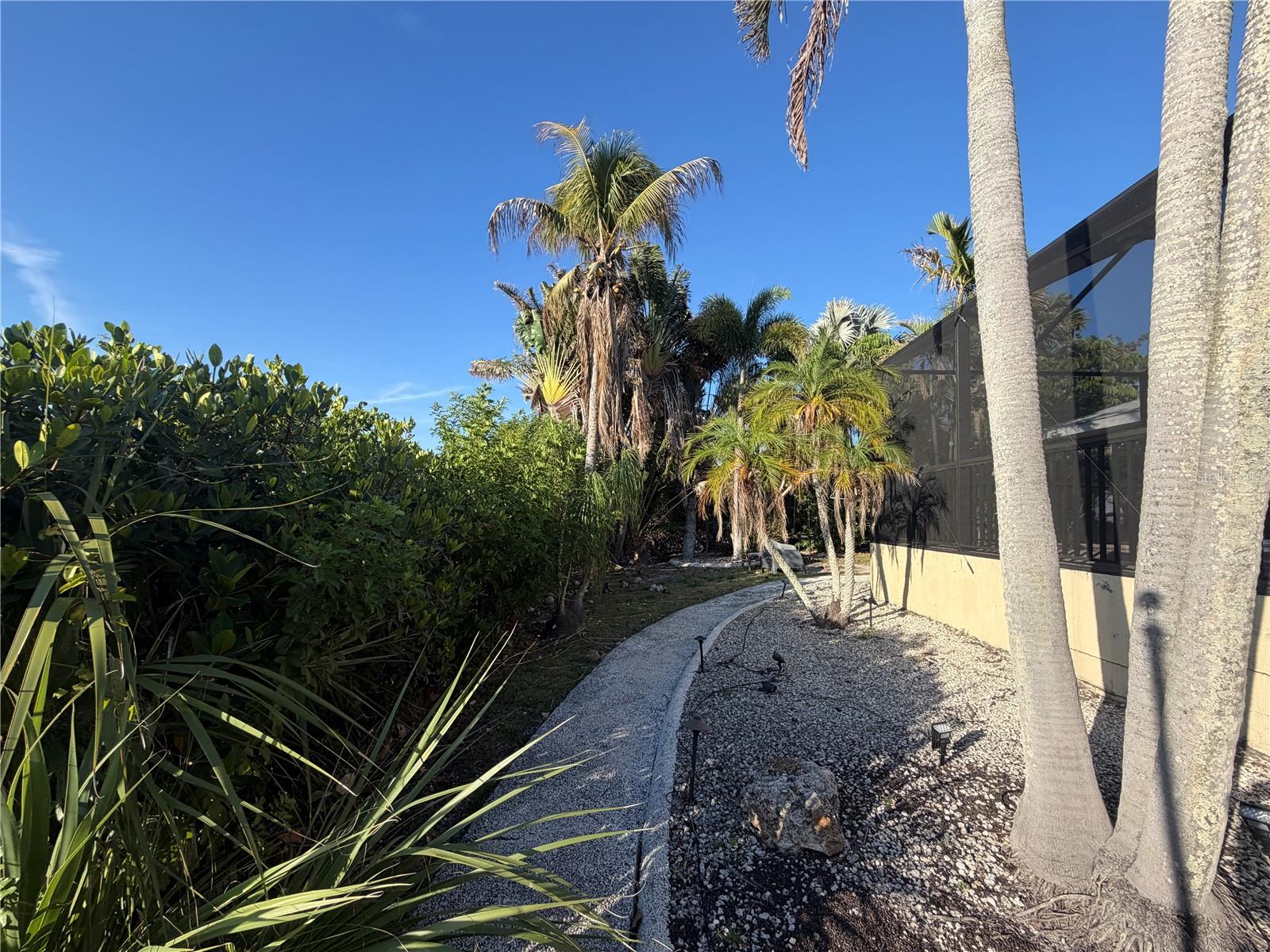 Image 43 of 88 For 6612 Blackfin Way