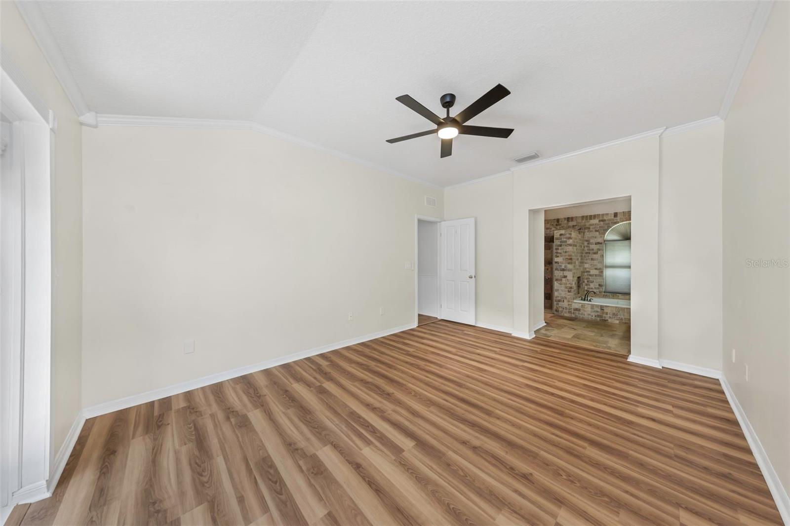 Image 16 of 32 For 15002 Rocky Ledge Drive