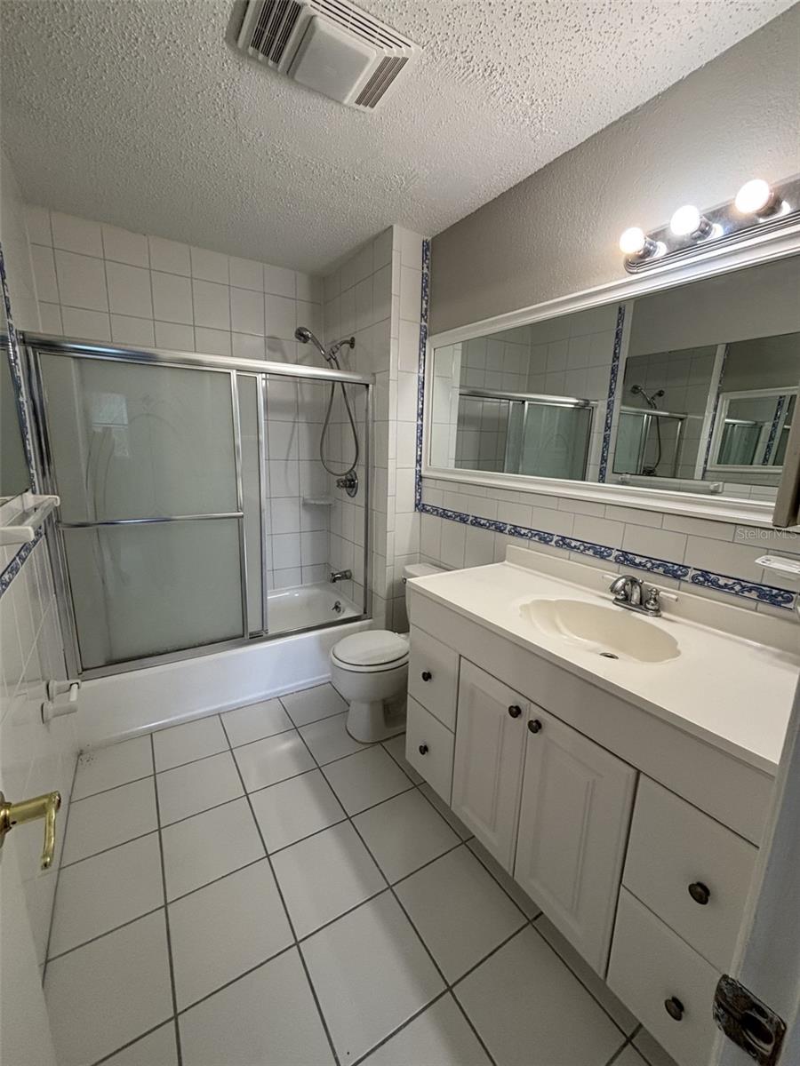 Image 15 of 23 For 10307 Parkcrest Drive