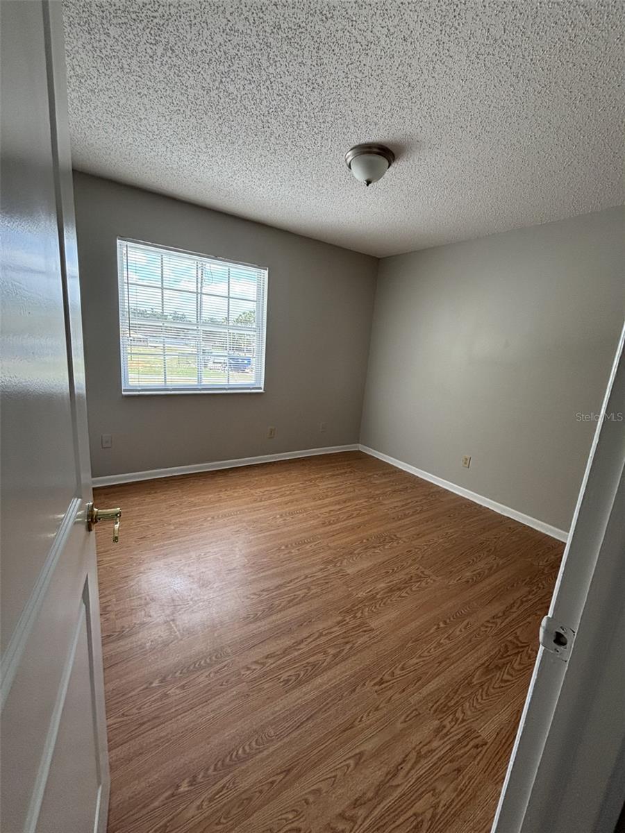 Image 17 of 23 For 10307 Parkcrest Drive