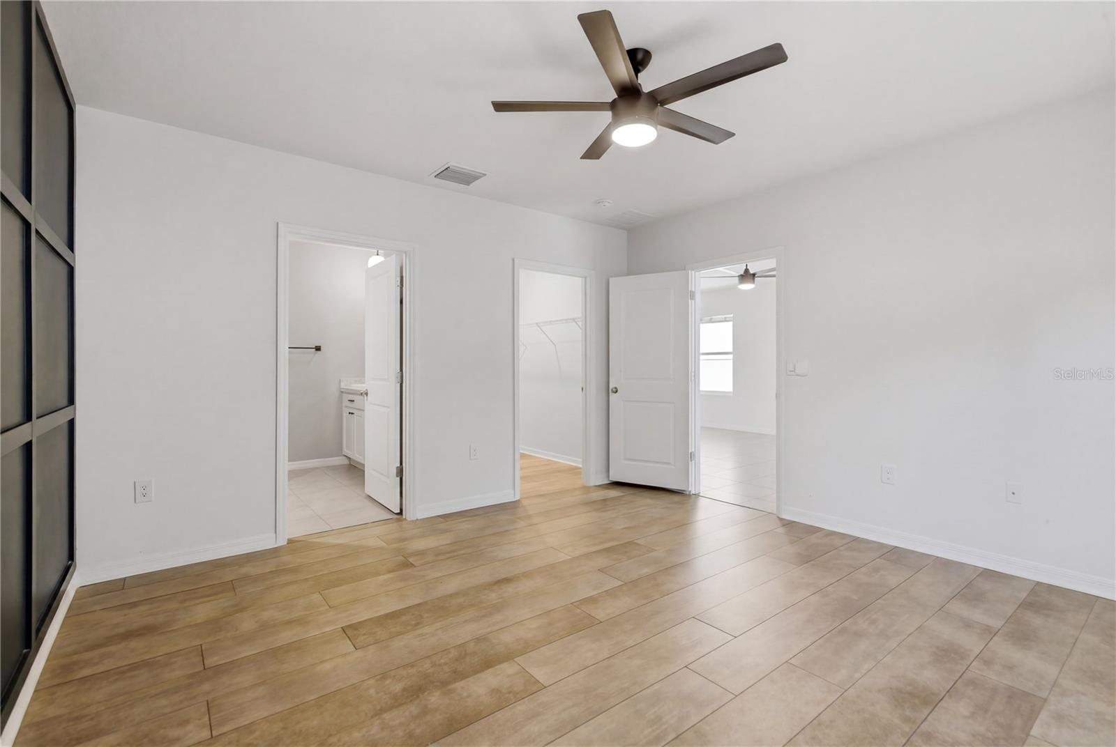 Image 16 of 45 For 3256 Suncoast Plains Drive
