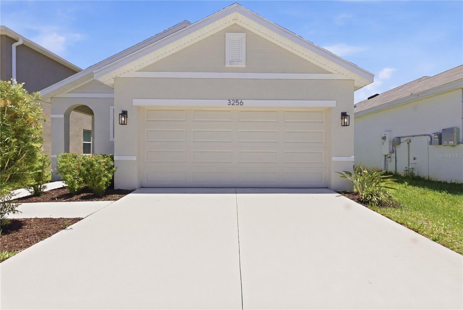 Image 3 of 45 For 3256 Suncoast Plains Drive
