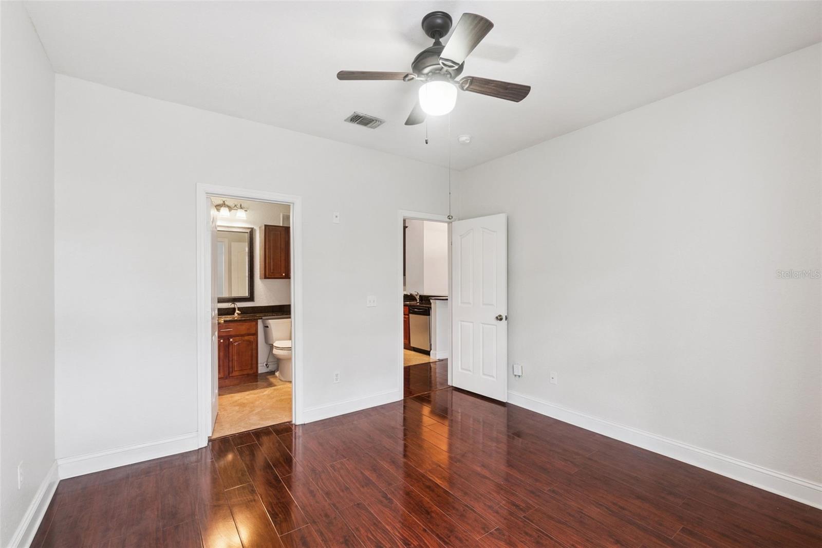 Image 11 of 21 For 2729 Maitland Crossing 304