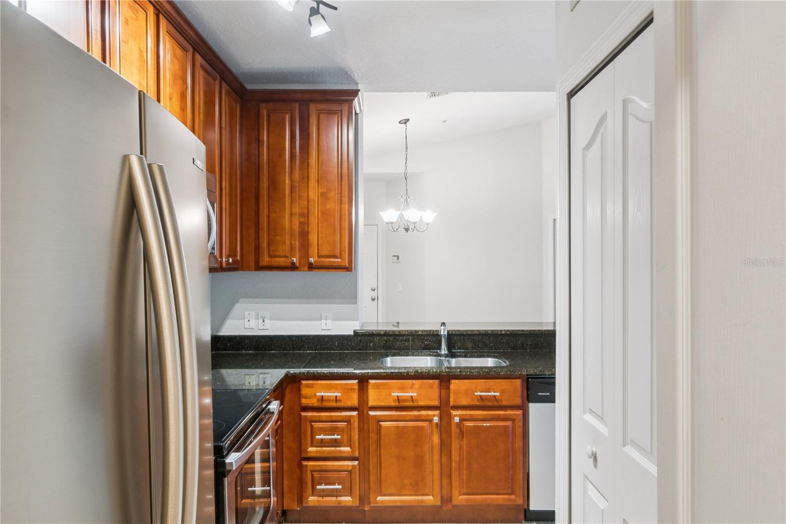 Image 5 of 21 For 2729 Maitland Crossing 304