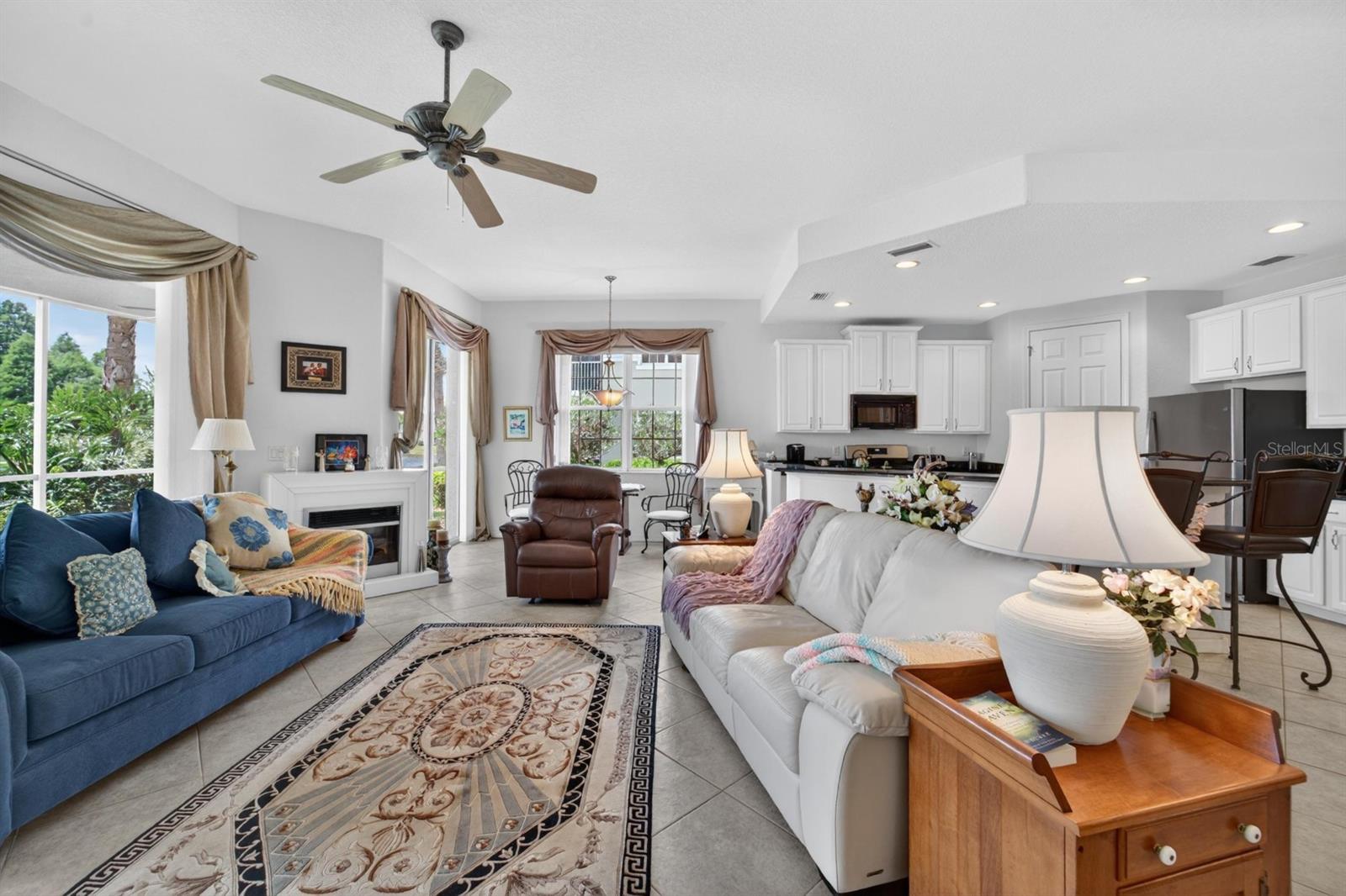 Image 15 of 68 For 1364 Emerald Dunes Drive