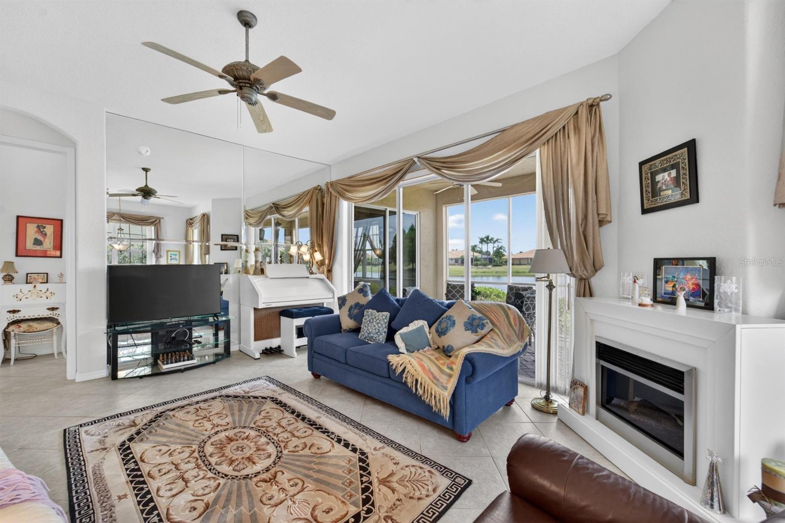 Image 18 of 68 For 1364 Emerald Dunes Drive