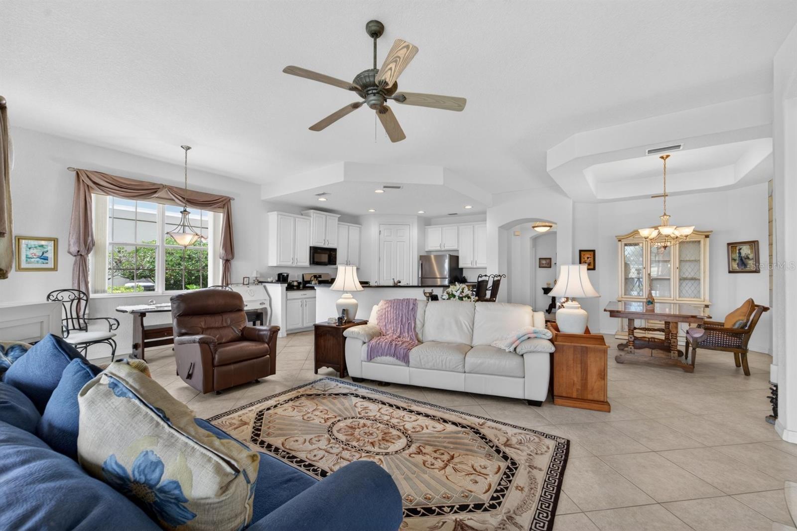 Image 19 of 68 For 1364 Emerald Dunes Drive