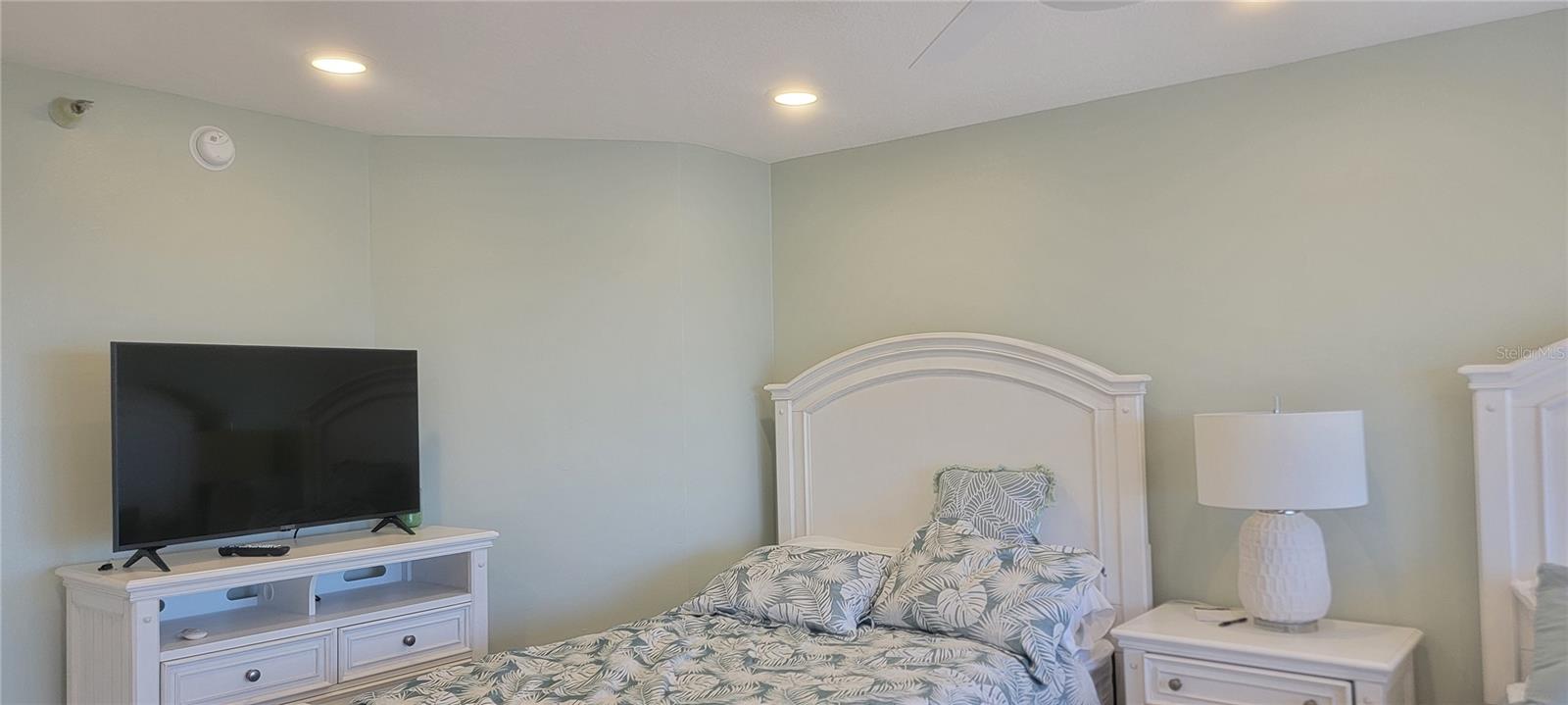 Image 16 of 32 For 1310 Gulf Boulevard 6d