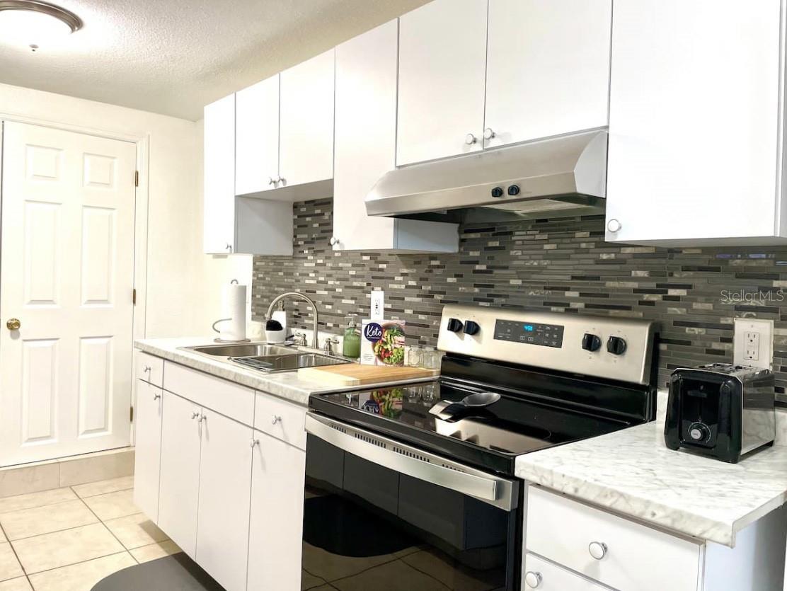 Image 5 of 23 For 2575 Himes Avenue A