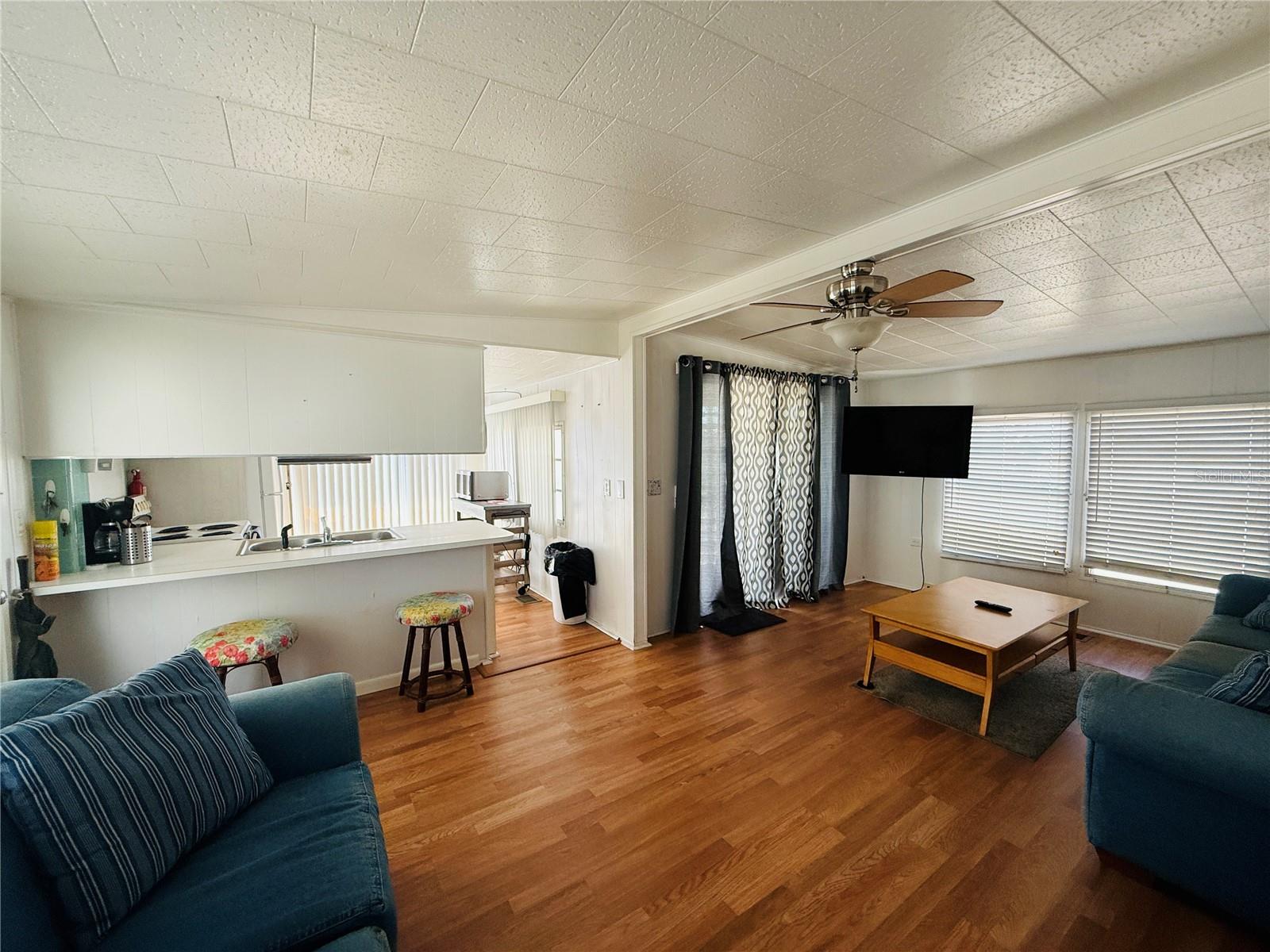Image 7 of 34 For 4851 Gandy Boulevard B3l15