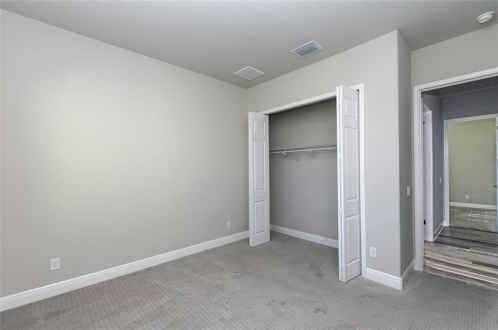 Image 16 of 20 For 725 Charleston Court