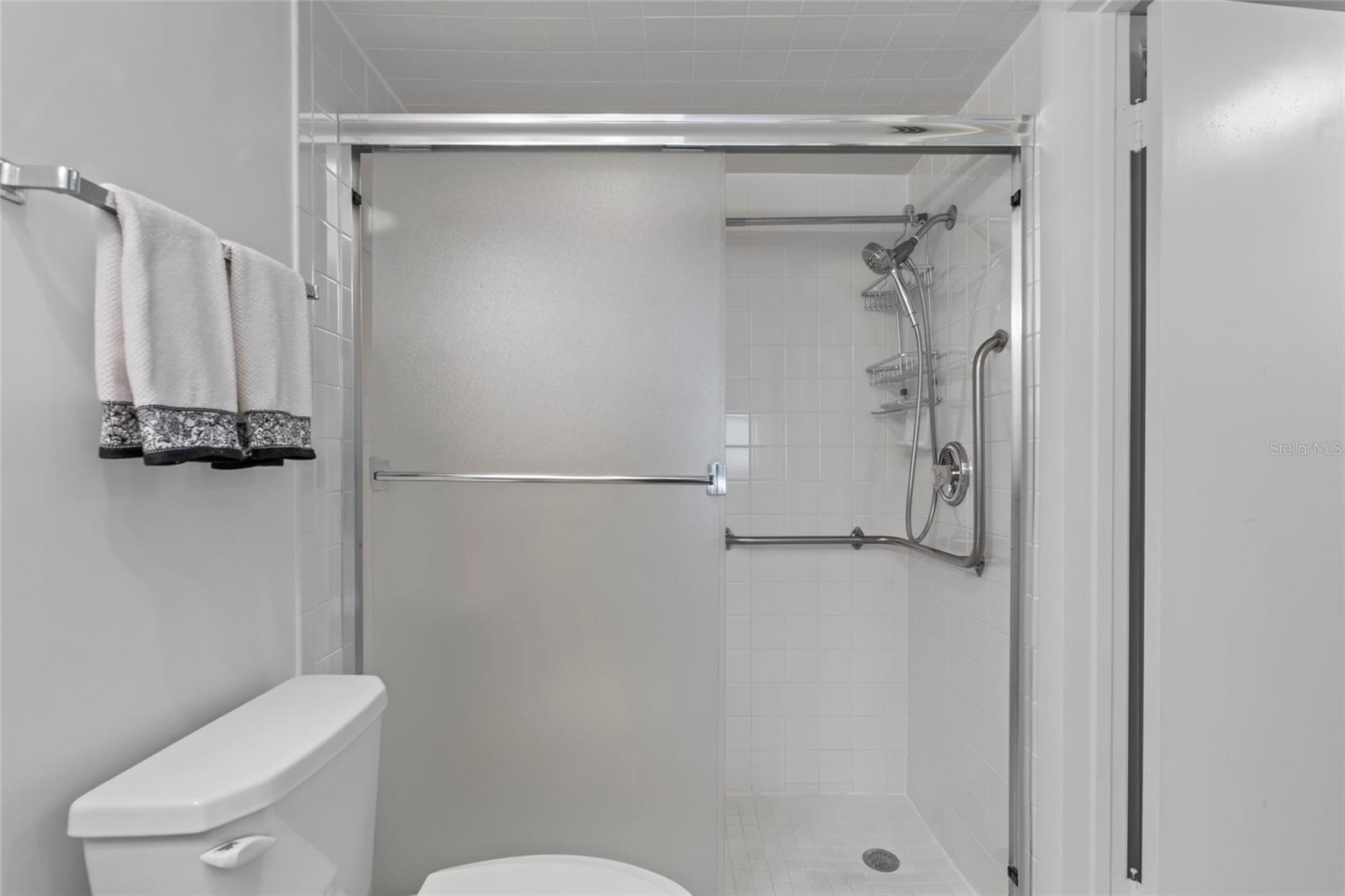 Image 18 of 23 For 4900 Brittany Drive S 808