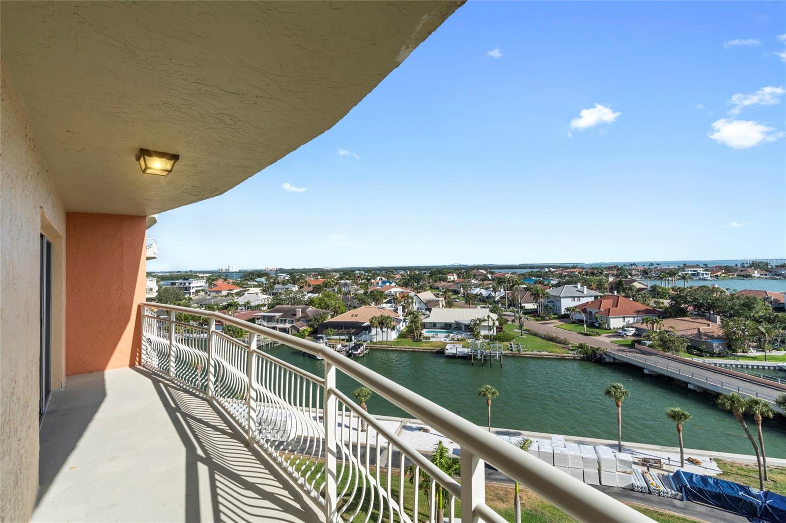 Image 21 of 23 For 4900 Brittany Drive S 808