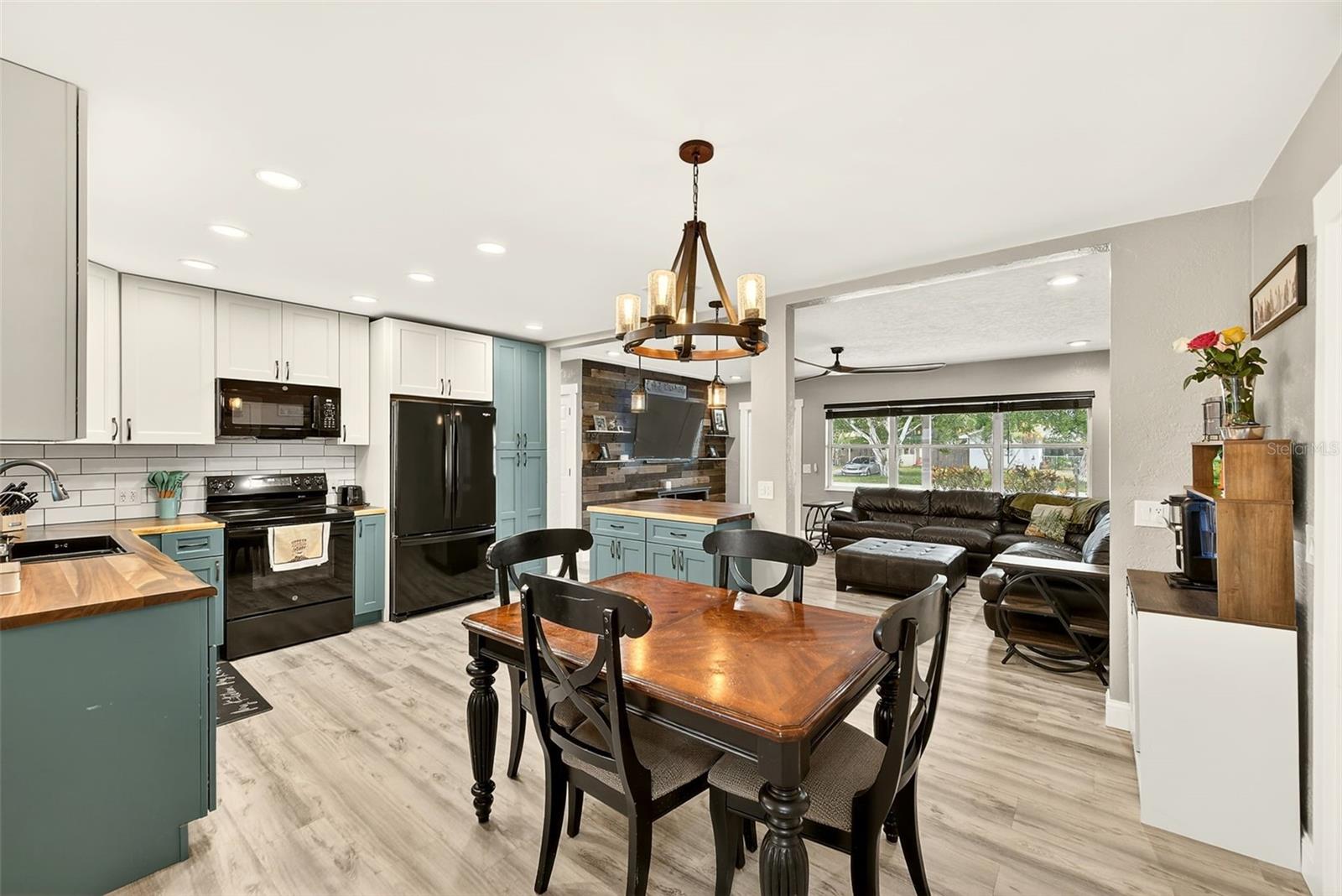 Image 13 of 43 For 4300 80th Avenue N