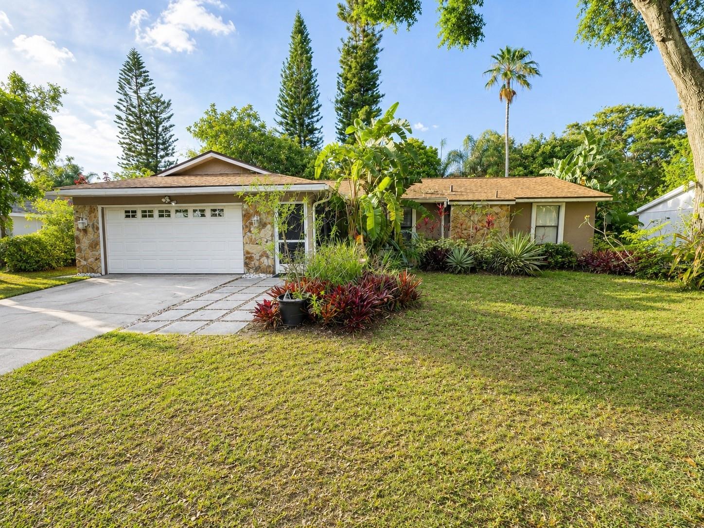 Details for 1671 Castlewood Lane, PALM HARBOR, FL 34683