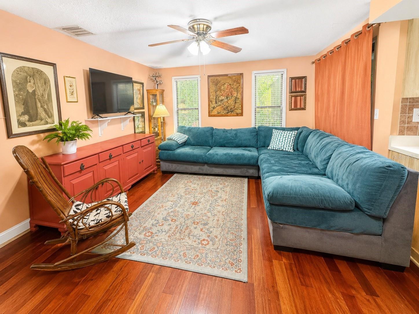 Image 3 of 8 For 1671 Castlewood Lane