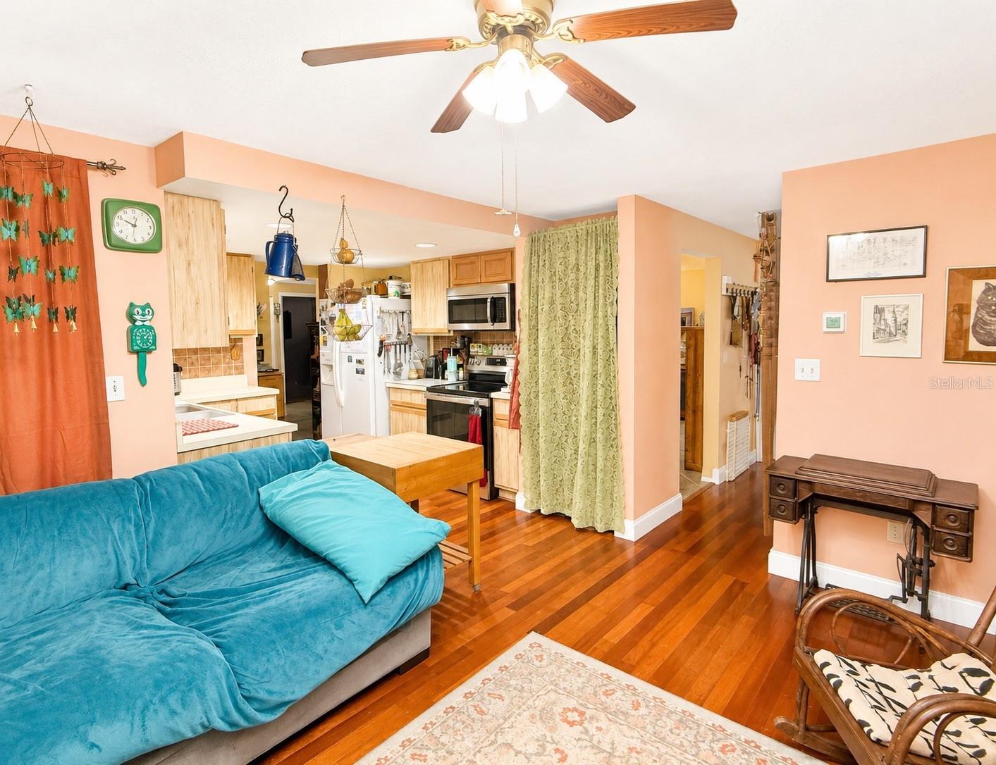 Image 4 of 8 For 1671 Castlewood Lane