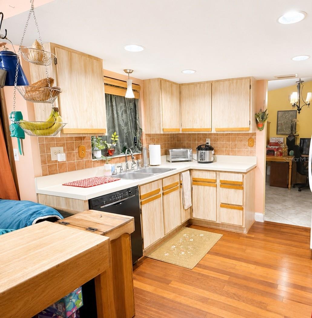Image 8 of 8 For 1671 Castlewood Lane