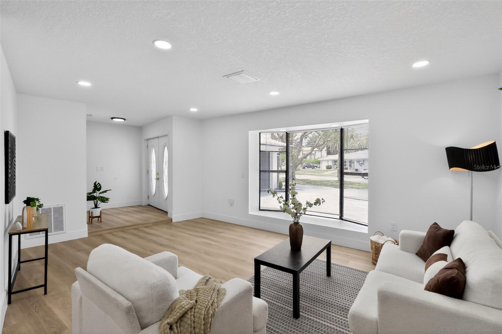 Image 10 of 50 For 7213 Jasmin Drive
