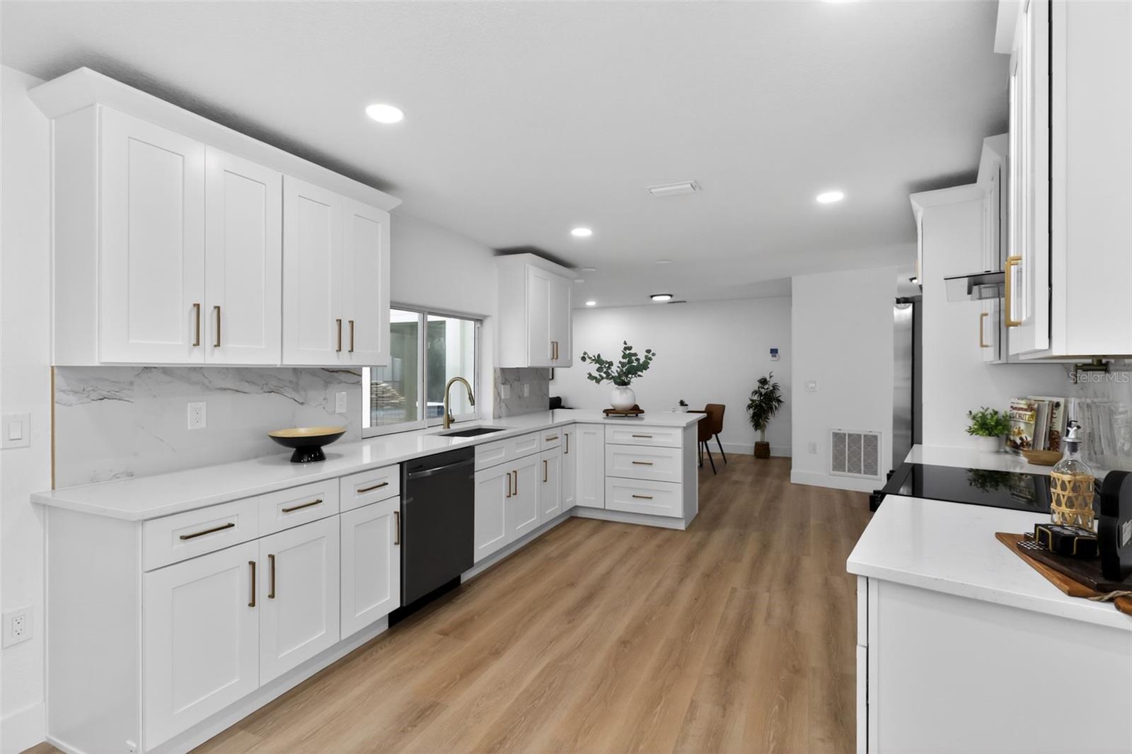 Image 15 of 50 For 7213 Jasmin Drive
