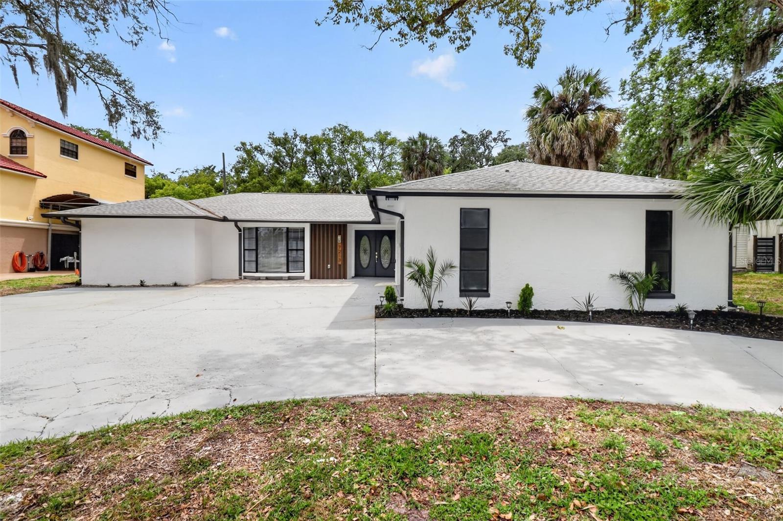 Image 4 of 50 For 7213 Jasmin Drive