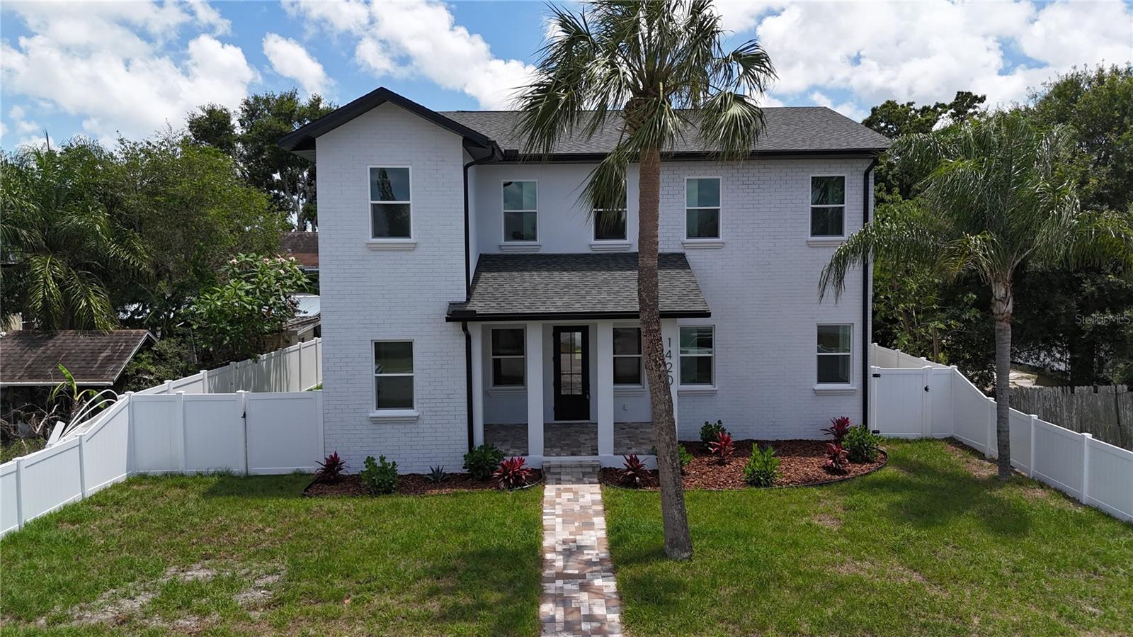 Image 2 of 48 For 1420 36th Avenue N