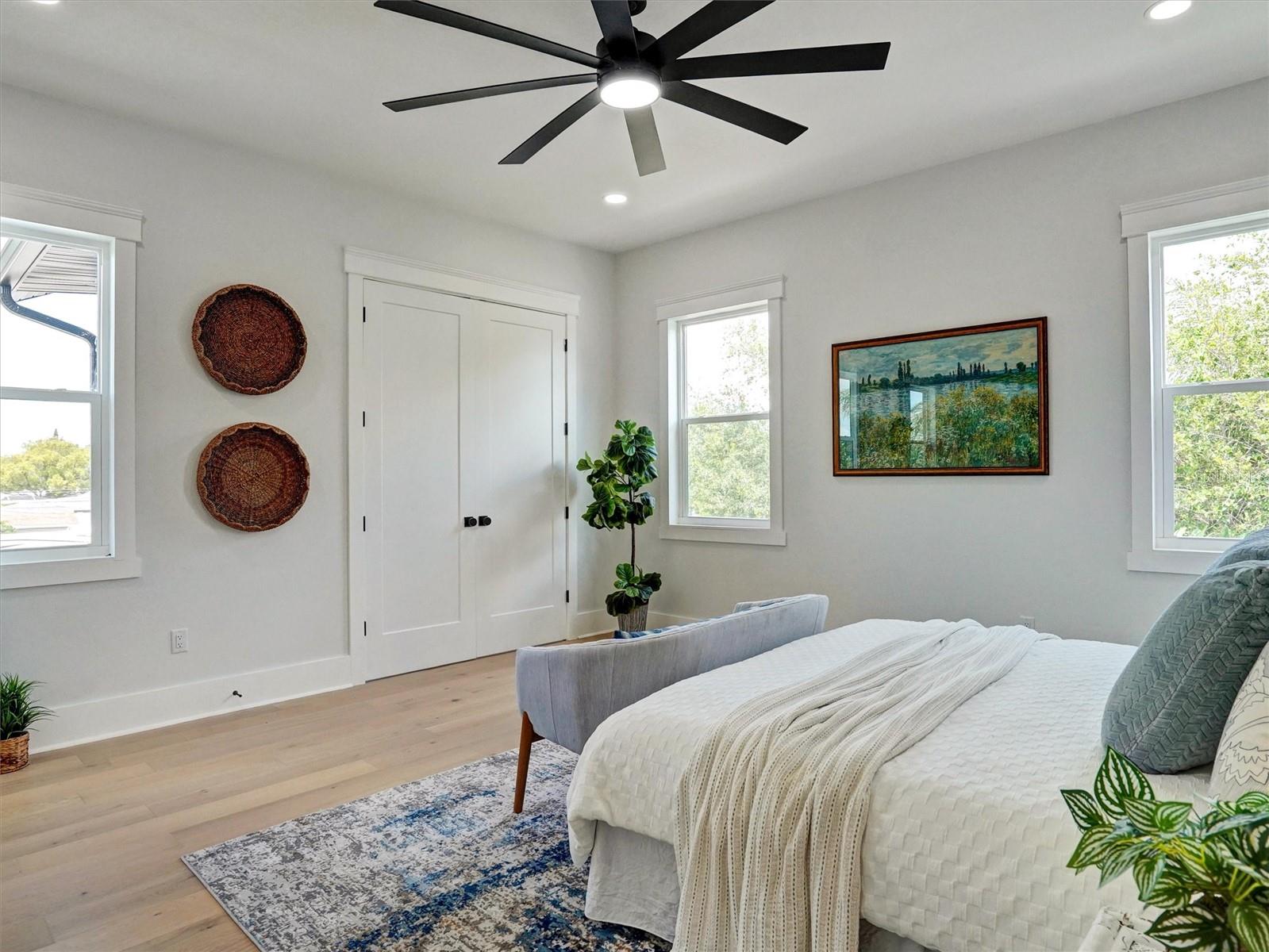 Image 33 of 48 For 1420 36th Avenue N
