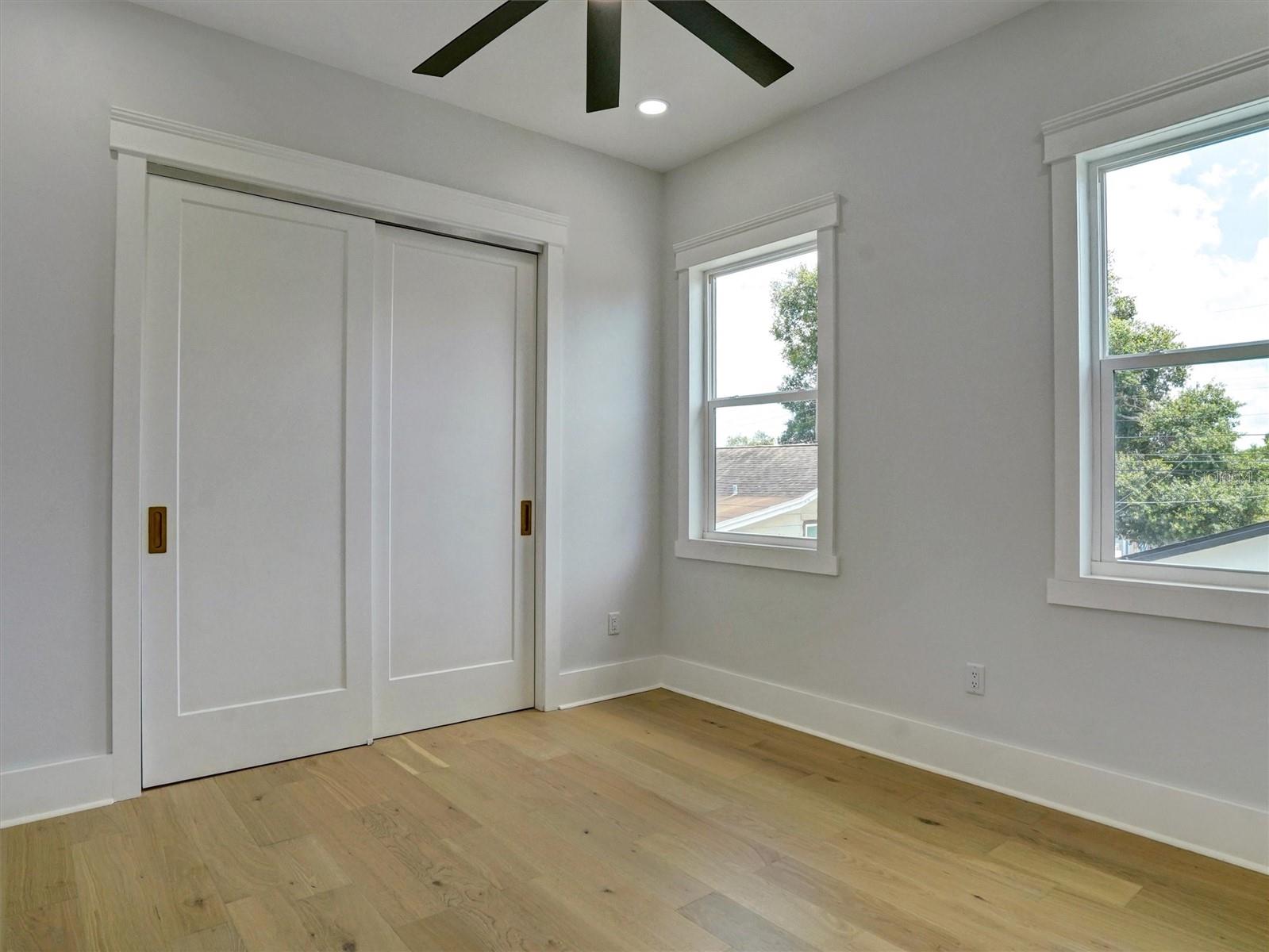 Image 40 of 48 For 1420 36th Avenue N