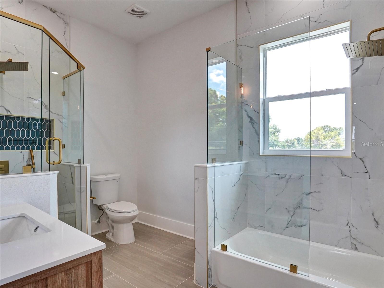 Image 42 of 48 For 1420 36th Avenue N