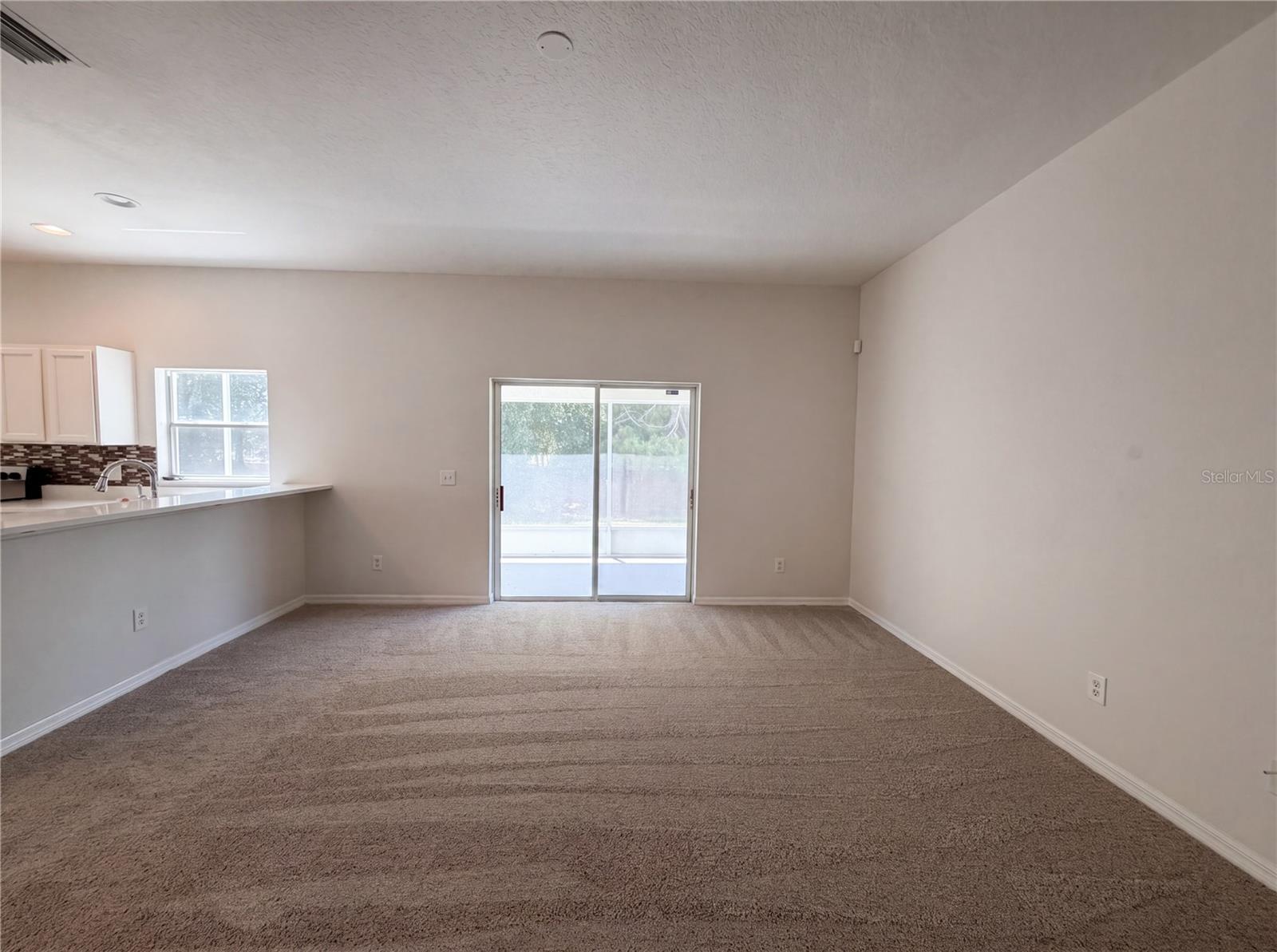 Listing photo id 9 for 8116 River Mont Way