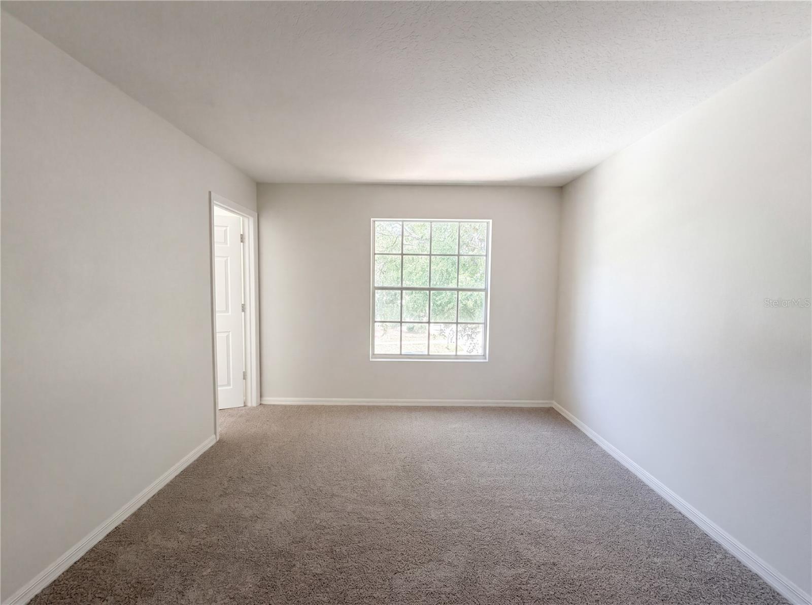 Listing photo id 11 for 8116 River Mont Way