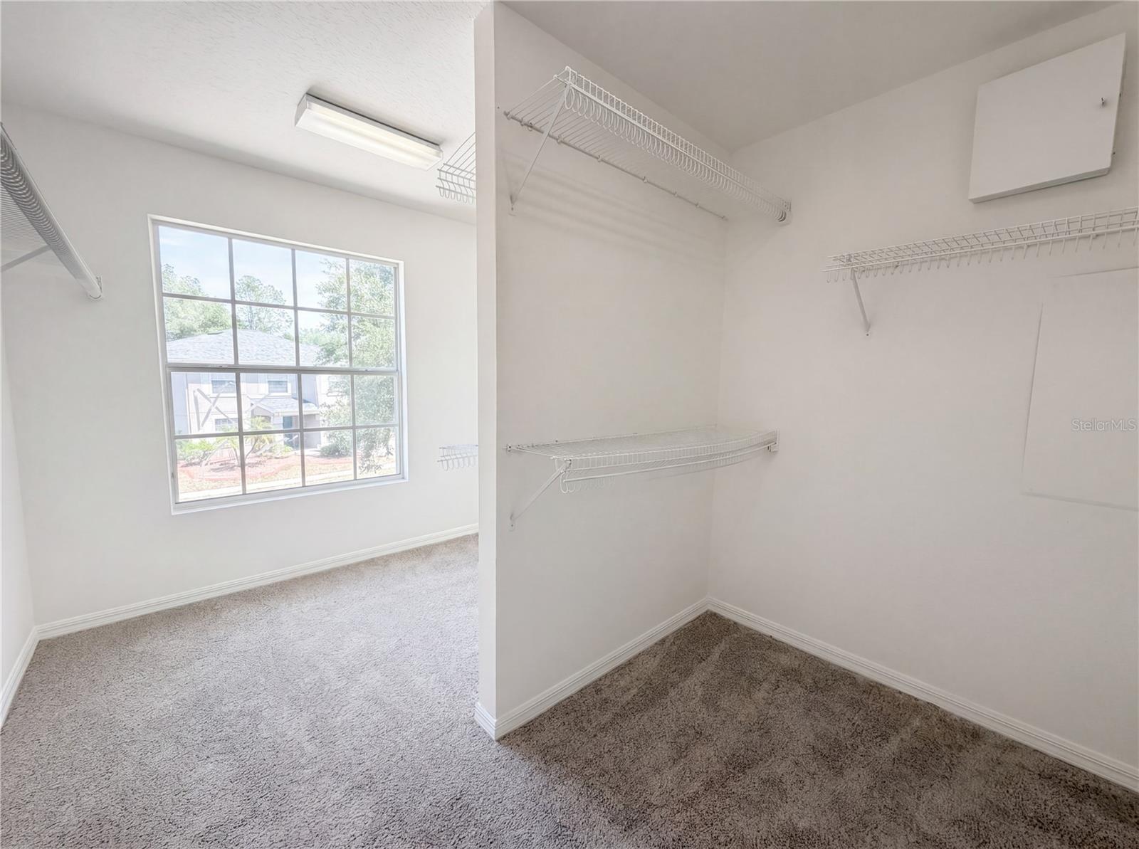Listing photo id 12 for 8116 River Mont Way
