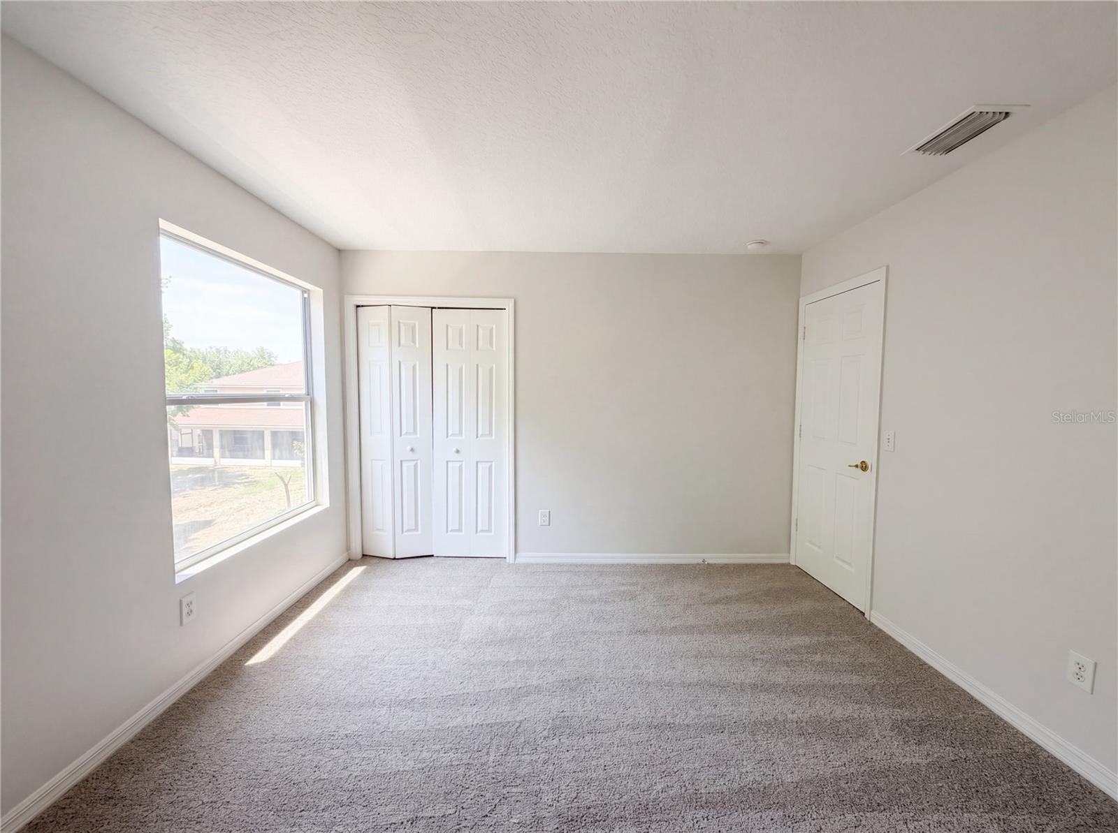 Listing photo id 14 for 8116 River Mont Way