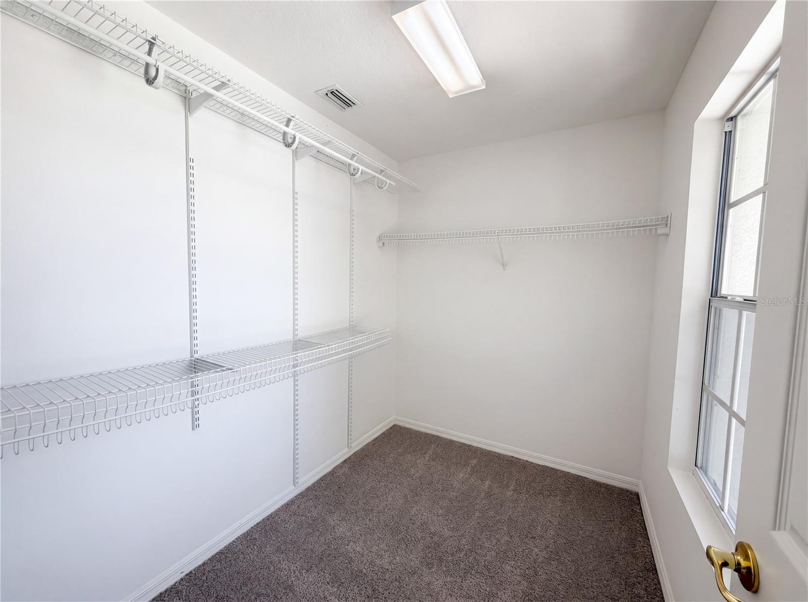 Listing photo id 17 for 8116 River Mont Way