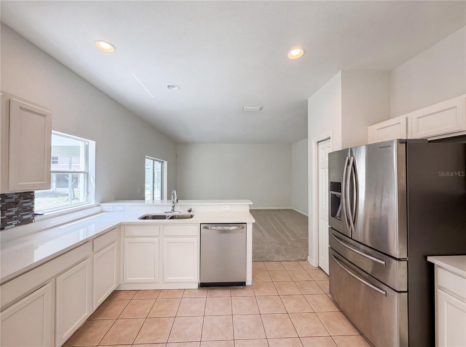 Listing photo id 0 for 8116 River Mont Way