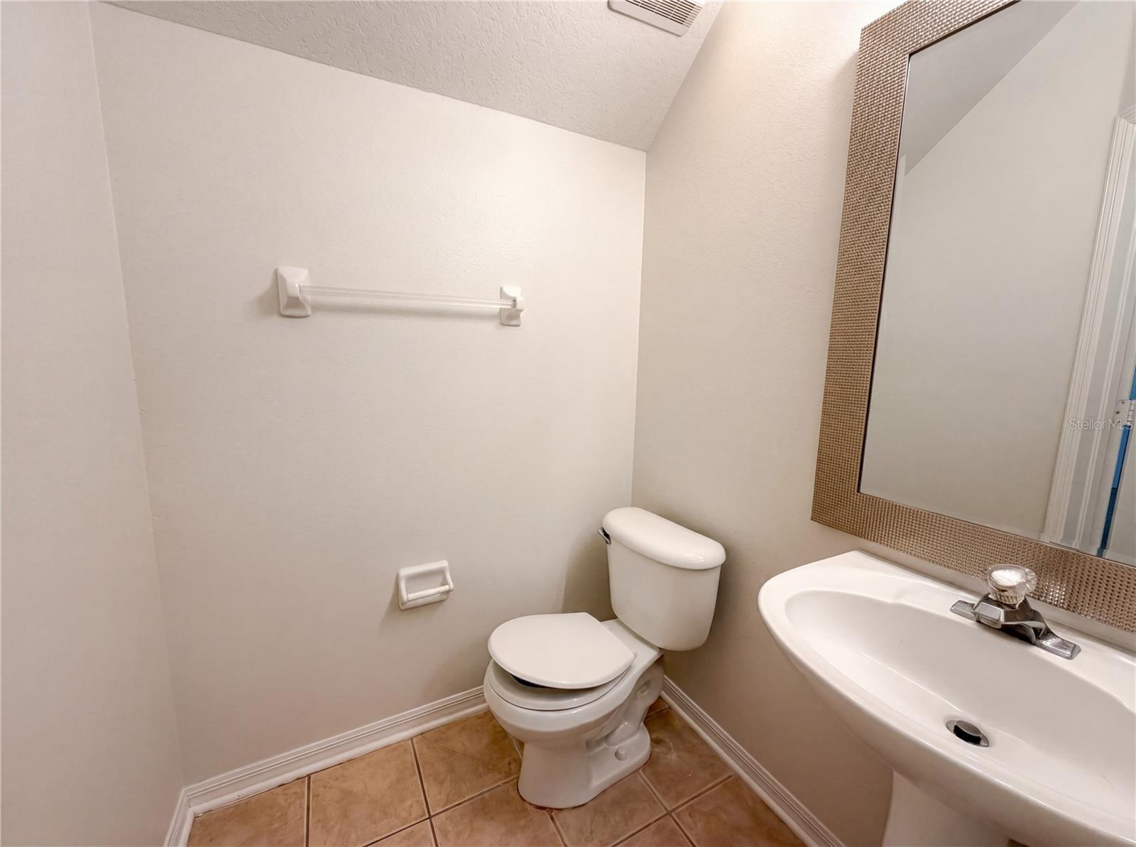 Listing photo id 21 for 8116 River Mont Way