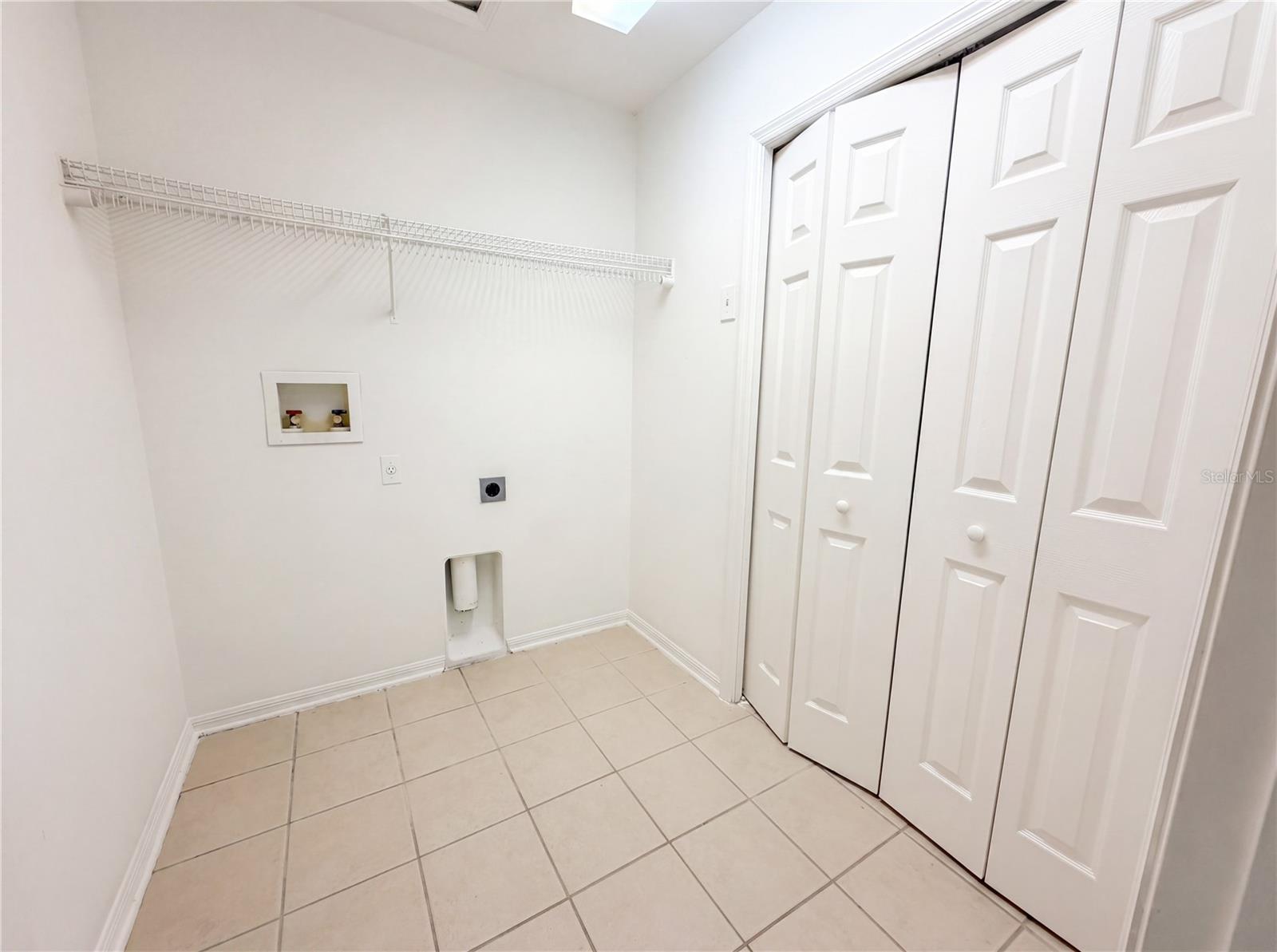 Listing photo id 22 for 8116 River Mont Way